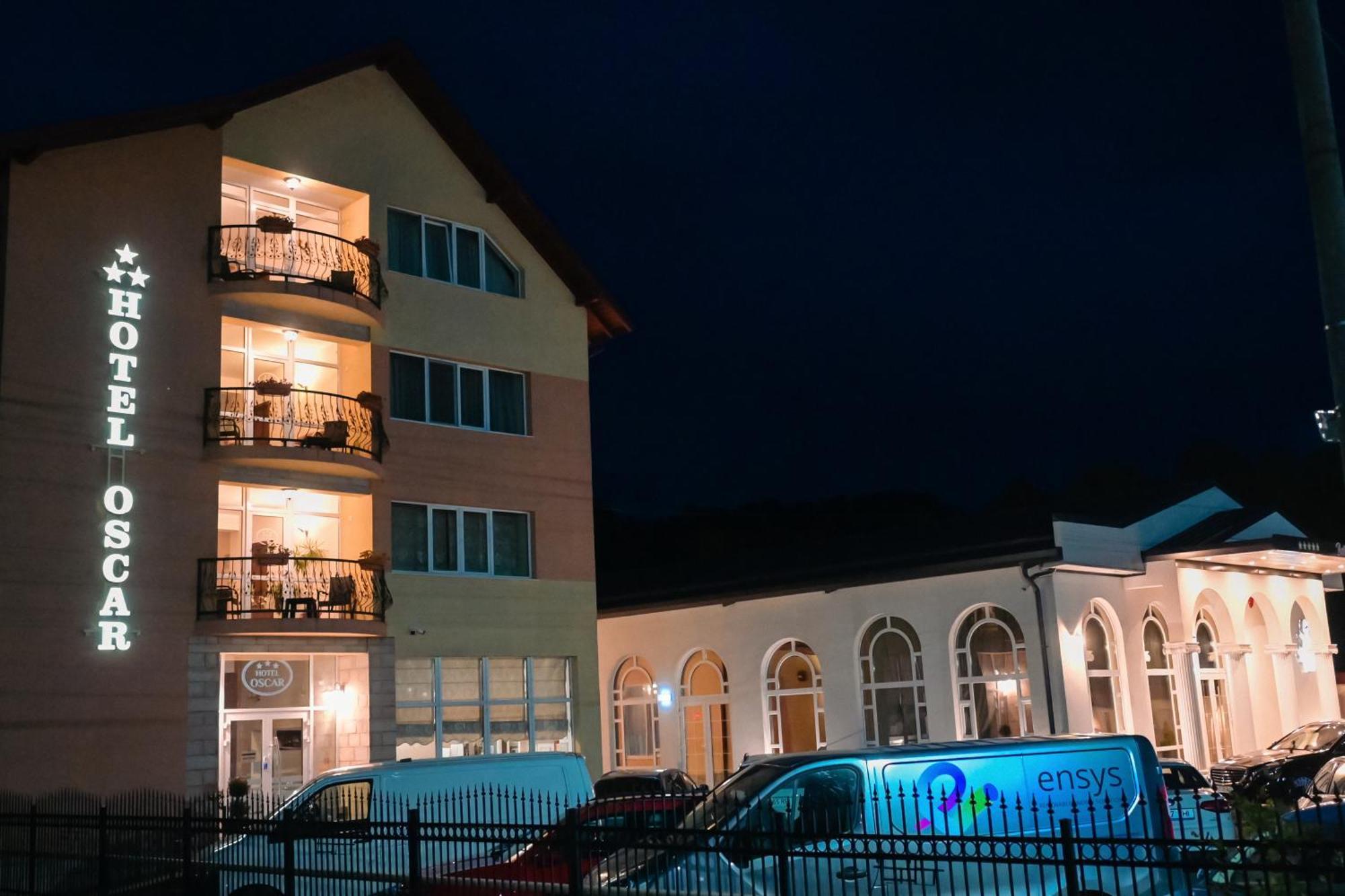 Hotel-Restaurant Oscar Piatra Neamţ Eksteriør billede