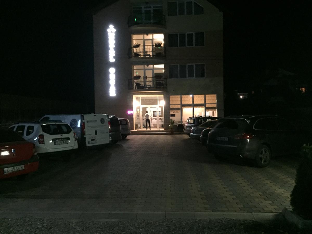 Hotel-Restaurant Oscar Piatra Neamţ Eksteriør billede